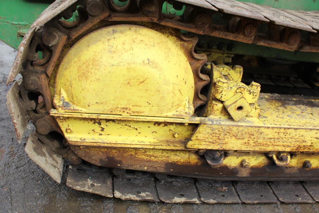 1957 JD 420 crawler loader, Serial No. 109097