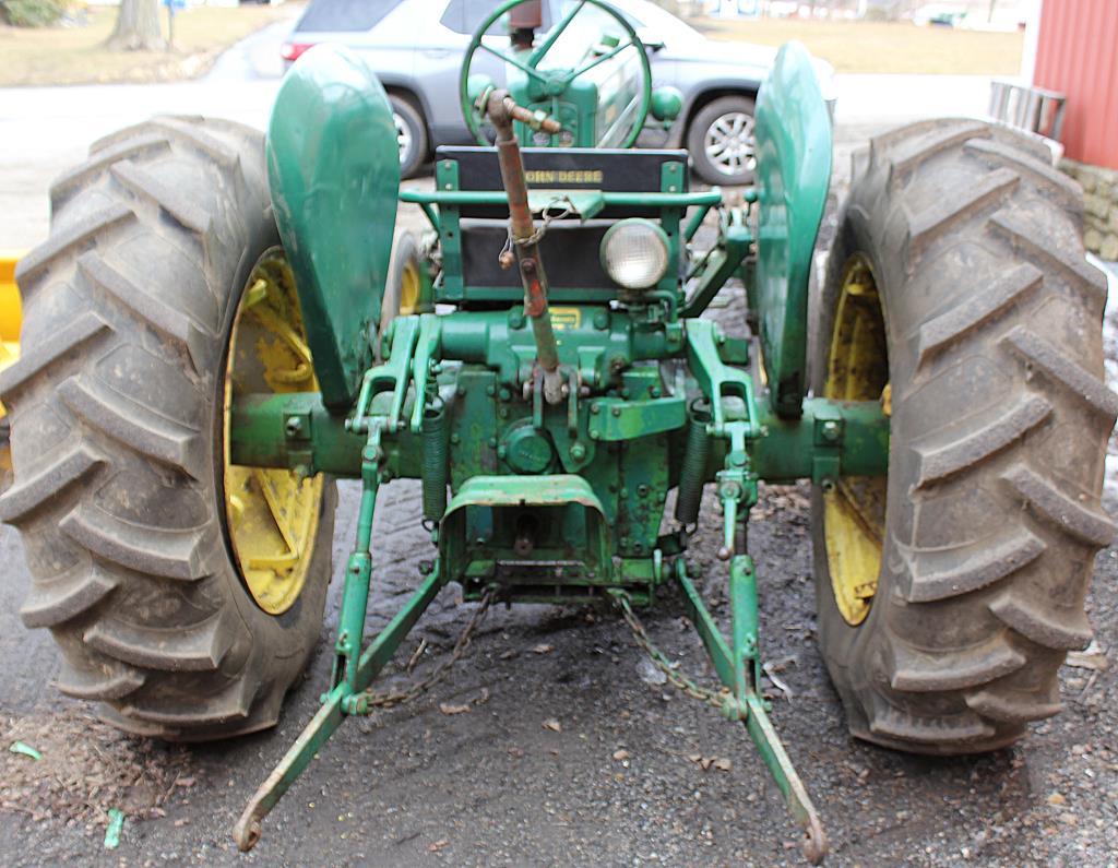 JD 420 tractor, no Serial No. plate, wf, 3 pt., fenders