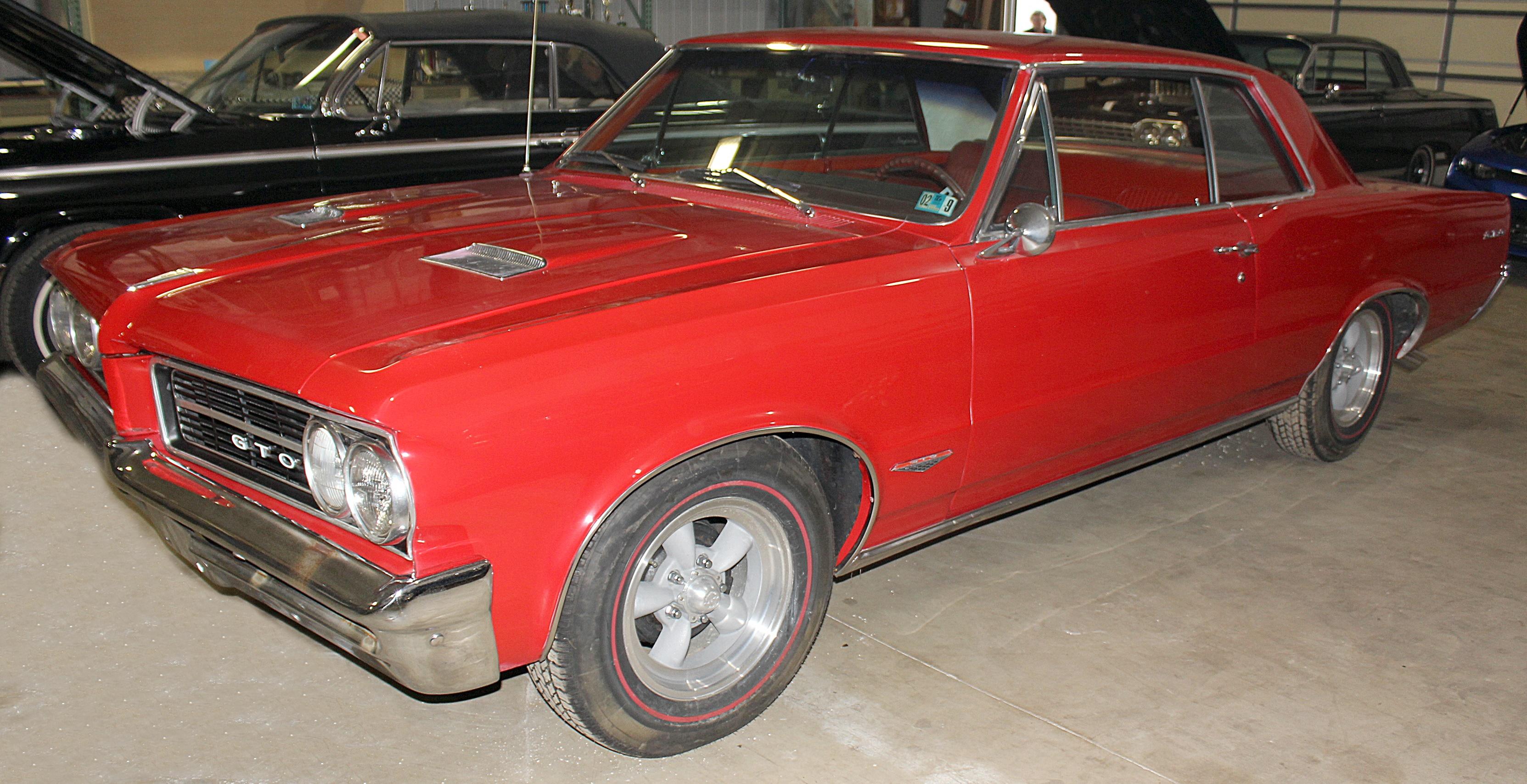 1964 Pontiac GTO, 389 eng. with (3) 2 barrel carbs