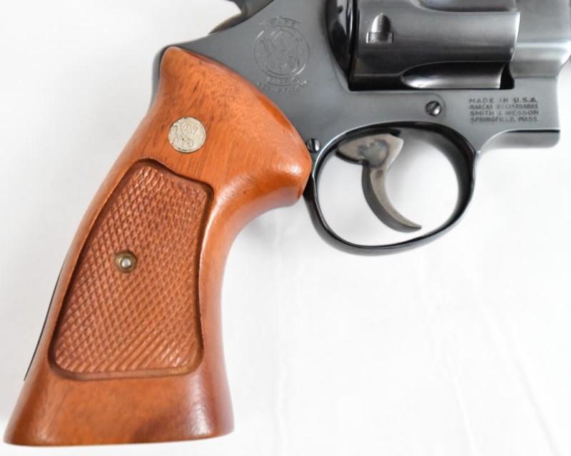Smith & Wesson, Model 29-2, .44 Mag, s/n N858863, revolver, brl length 5.75", excellent condition, d