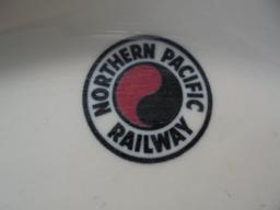 VINTAGE OVAL 8 1/2 INCH SIDE PLATE FROM "NORTHERN PACIFIC RAILWAY"-QUITE NICE