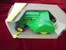 NEW IN BOX TOY JOHN DEERE 1953 '60' ORCHARD TRACTOR