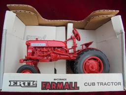 TOY FARMALL 1/16 SCALE TOY TRACTOR STILL IN BOX