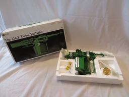 ERTL #11 PRECISION CLASSICS JOHN DEERE 214-T TINE TIE BALER