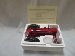 LIMITED EDITION - MEMORIAL FARMALL 400 - CLAIRE SCHEIBE