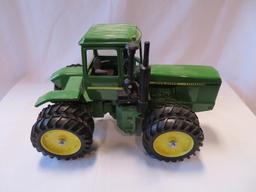 JOHN DEERE 8650 4 X 4 TRACTOR