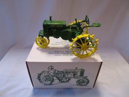 JOHN DEERE "P" SERIES TRACTOR - TWO CYLINDER EXPO TRACTOR