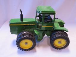 JOHN DEERE 30 SERIES 4 X 4 TRACTOR