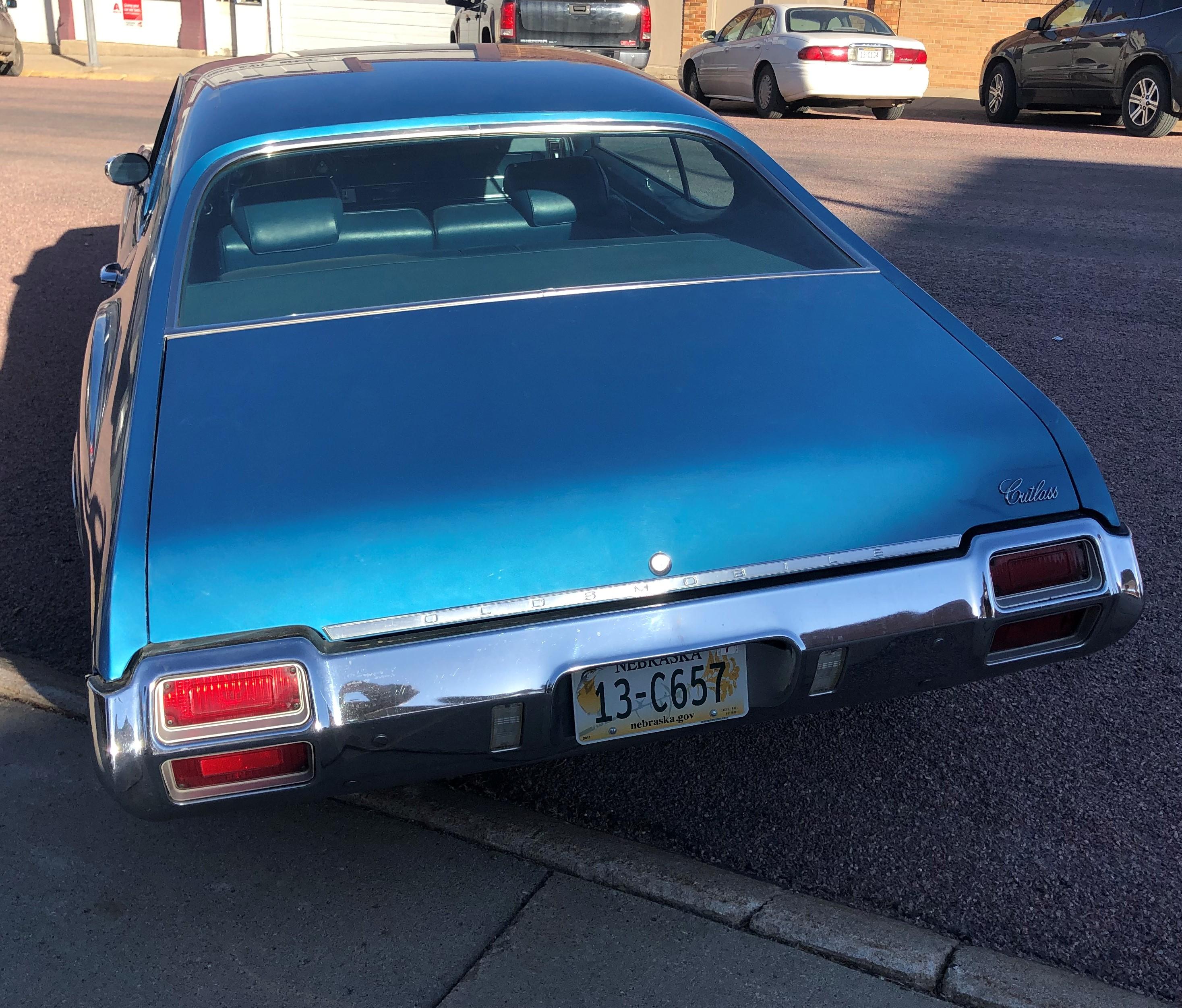 1971 OLDSMOBILE CUTLASS - 2 DOOR HARD TOP