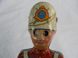 RARE "MARX" TOY LITHOGRAPH TIN WIND UP TOY DRUMMER BOY SOLDIER --WORKS