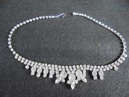 VINTAGE RHINESTONE NECKLACE