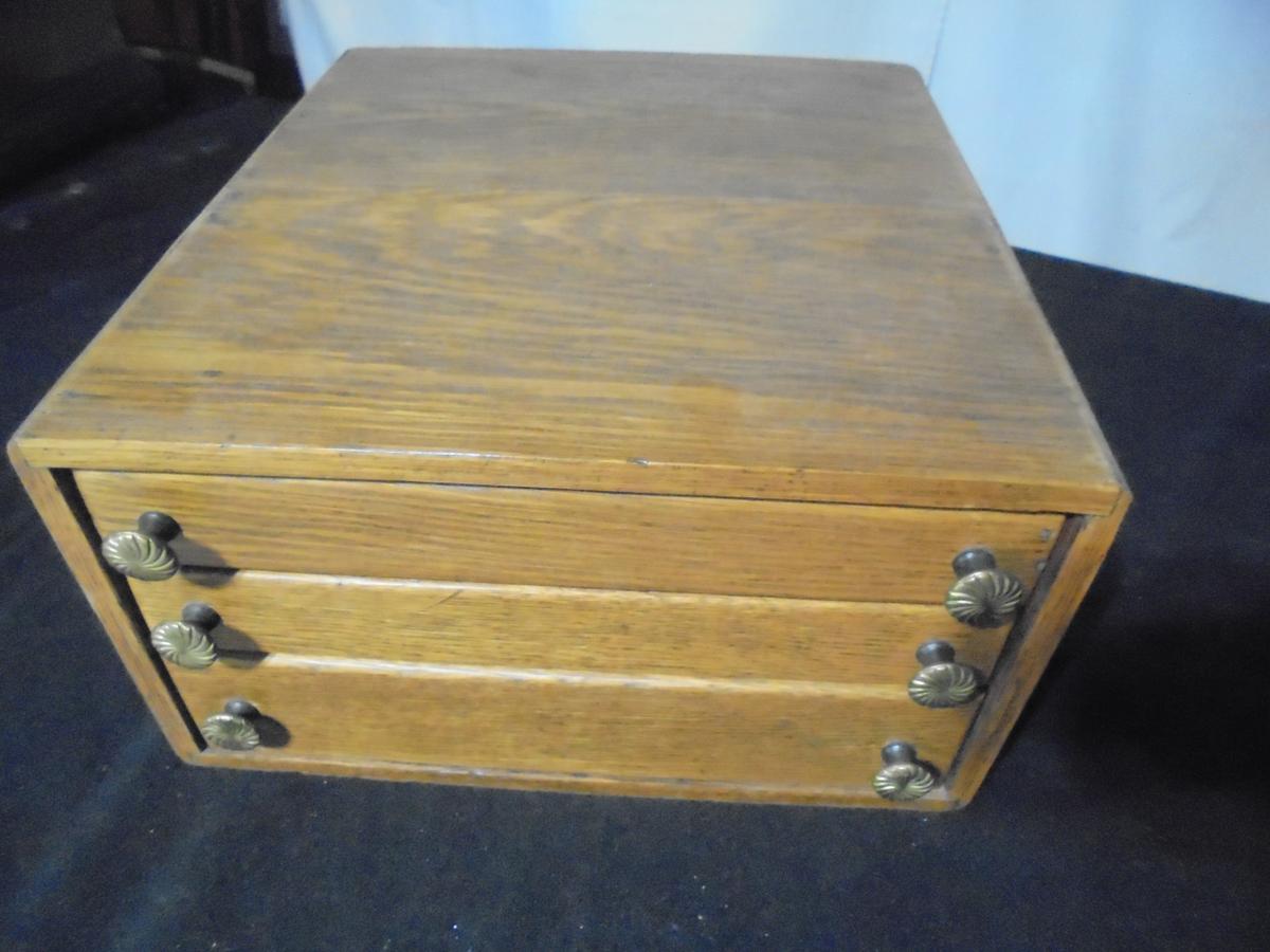 VINTAGE 3 DRAWER OAK CABINET-NICE SIZE AND WILL SHIP