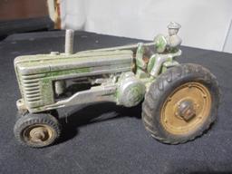 OLD "MADE IN USA" TOY JOHN DEERE 2 CY. TRACTOR-NICE ORIGINAL