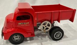 SMITH MILLER RED DUMP TRUCK