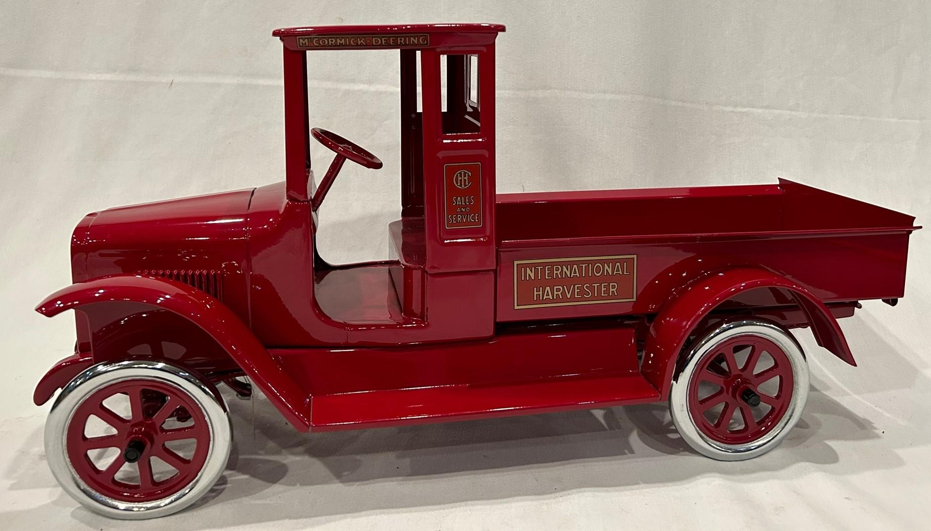 BUDDY L "RED BABY" INTERNATIONAL HARVESTER SALES & SERVICE TRUCK - PROFESSIONALLY RESTORED