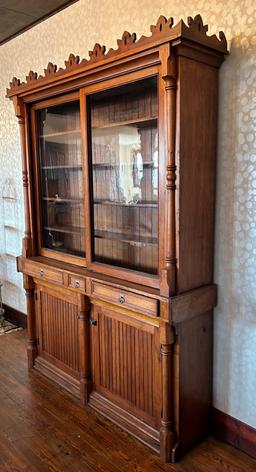 IMPRESSIVE ANTIQUE WOODEN STEP BACK BOOK CASE/ CUPBOARD HUTCH - OVER 8 FEET TALL!