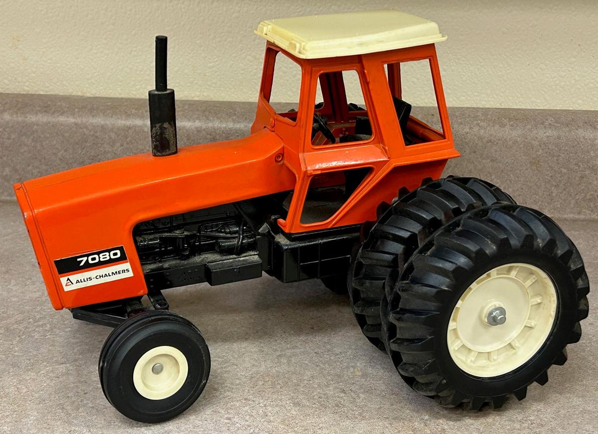 ALLIS-CHALMERS 7080 TRACTOR WITH DUALS - 1/16 SCALE