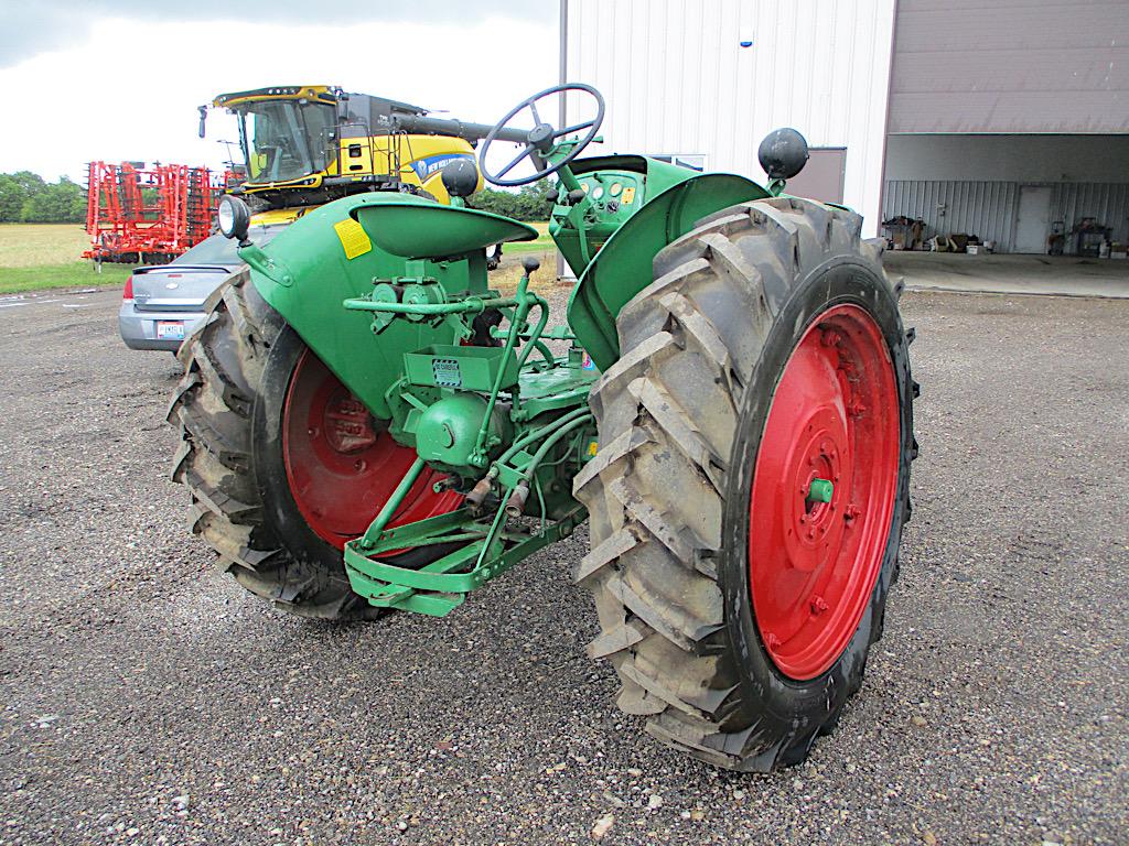 OLIVER 77 TRACTOR