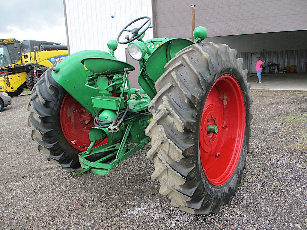 OLIVER 88 DIESEL TRACTOR