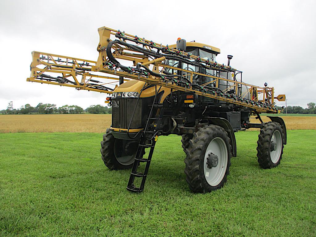 AG CHEM RG700 ROGATOR SPRAYER