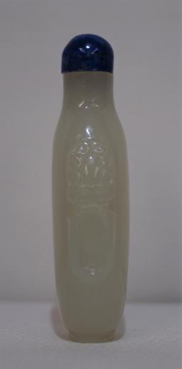 Jadeite Snuff Bottle Circa 1840-1880 in Grey-White Color