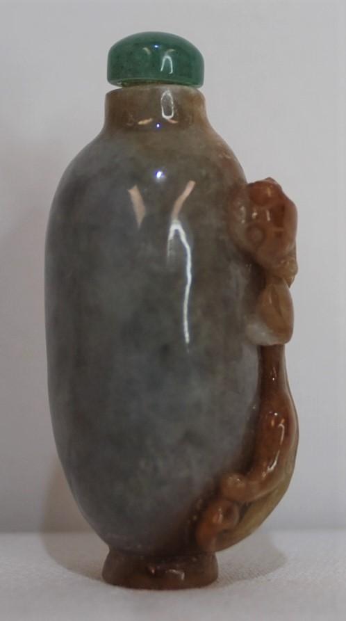 Chinese Snuff Bottle in Grey-green Jade With Dragon