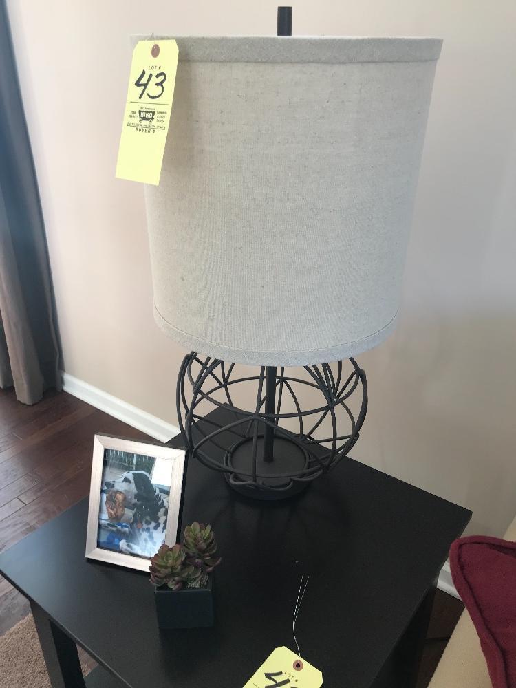 Metal framed lamp 34" tall