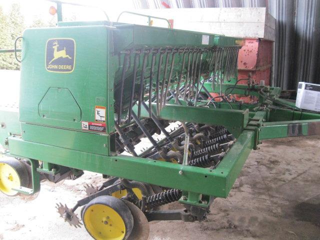 JOHN DEERE 750 15' NO TILL DRILL