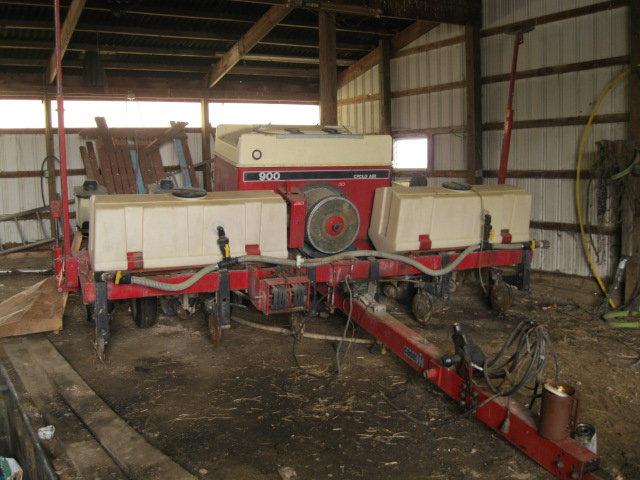 CASE IH 900 CYCLO AIR 6 ROW PLANTER