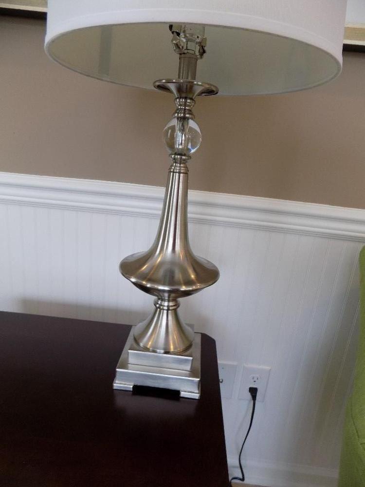 Coaster End Table with Table Lamp