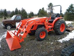 Kubota MX5800HST 4X4 Tractor