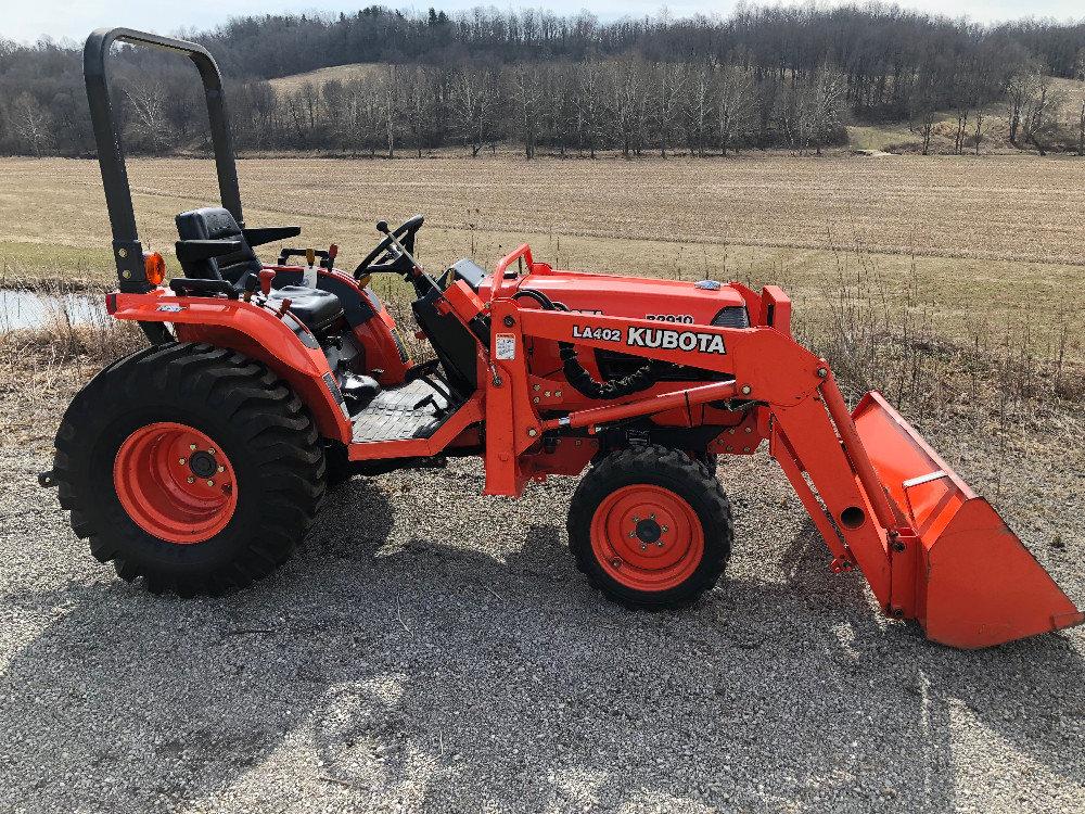 Kubota B2910 Diesel Loader Tractor 4x4