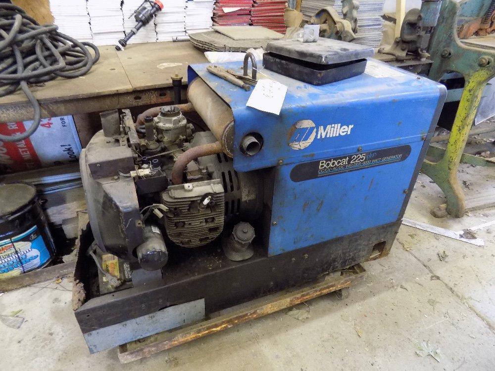 Miller BobCat 225 plus, 8,000watt, Generator/Welder, Gas