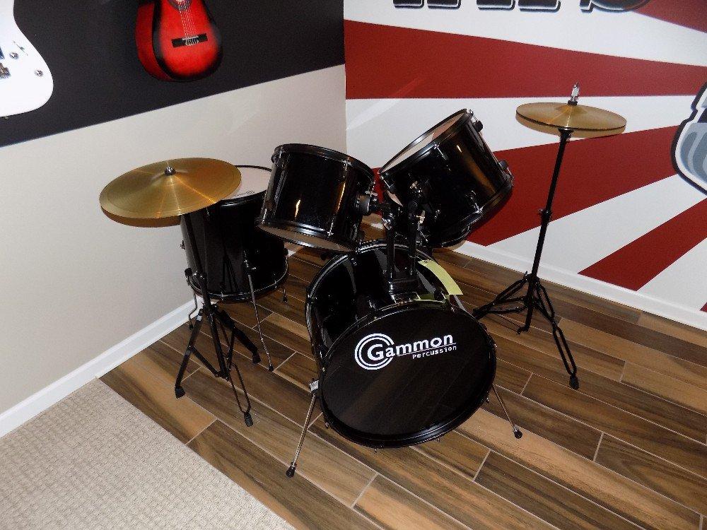 Gammon drum set with stool