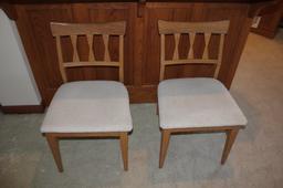 Long drop-leaf table w/ extra leaf, (6) padded chairs & table pads