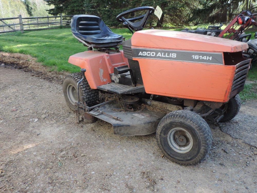 AGCO Allis 1614H Riding Mower