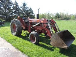 International 584 Diesel Tractor With Allied 380 Loader