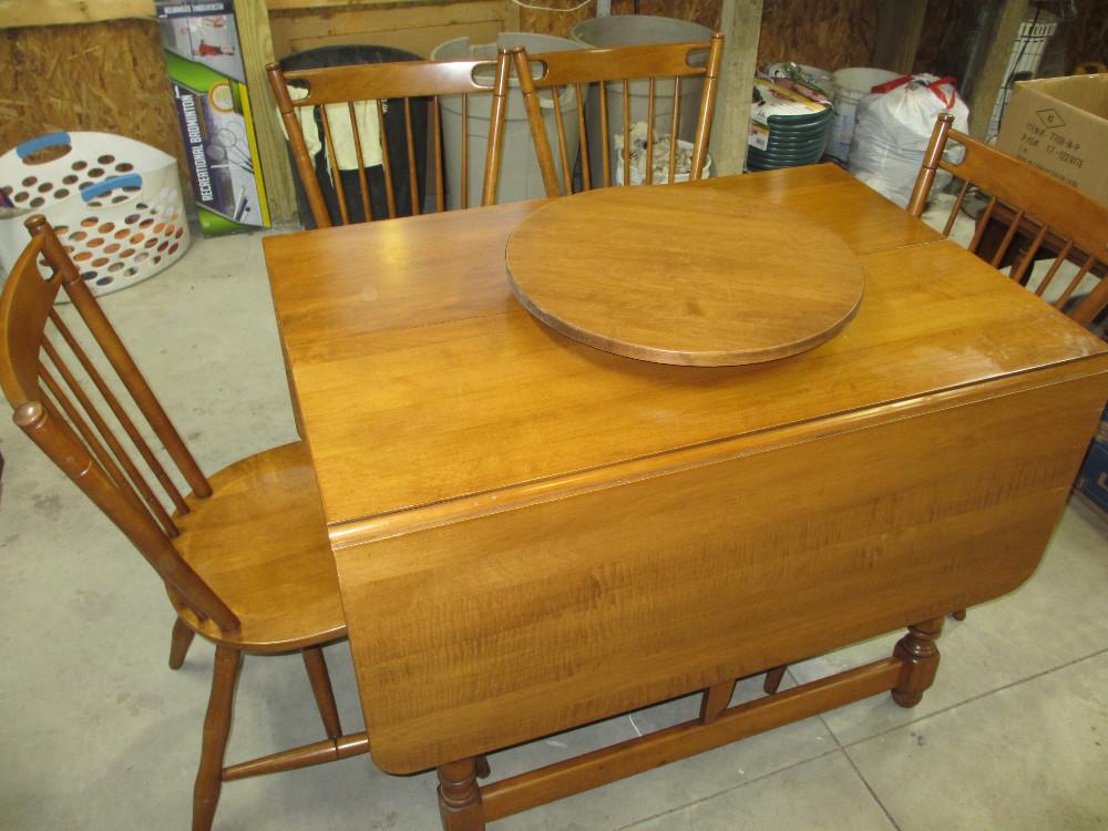Maple Kitchen Table w/ 4 Chairs
