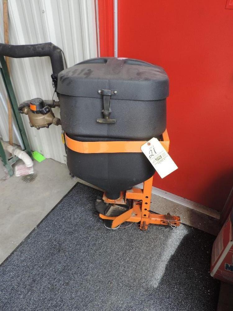 Buyers Hitch Insert Salt Spreader