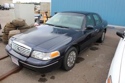 2003 Ford Crown Victoria Sedan