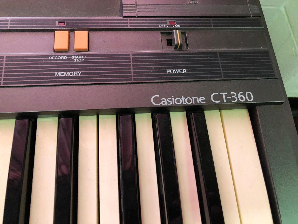 Casio CT-360 Electric Keyboard With Stand