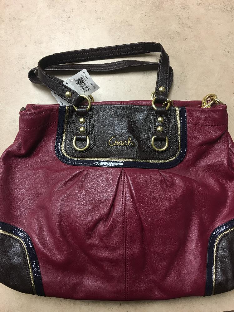 B4/Beet multi color leather coach purse