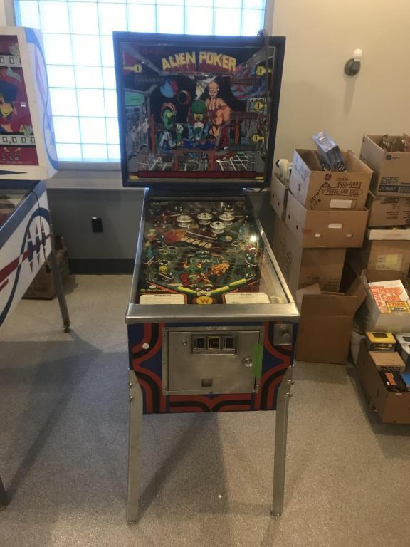 Williams Alien Poker Pinball Machine, NO SHIPPING