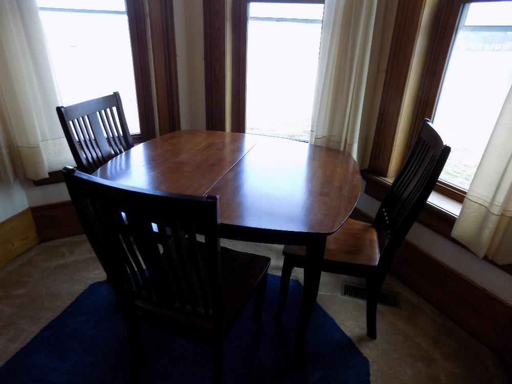 Modern Table With 4 Chairs