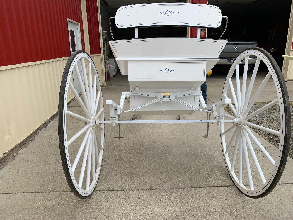 White "Oak Grove Carriage" Show Cart