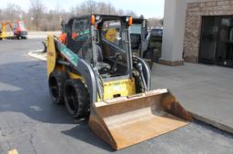 2011 New Holland L215 Skid Steer, Diesel, w/ bucket *UPDATE* Approx 1,980 hours