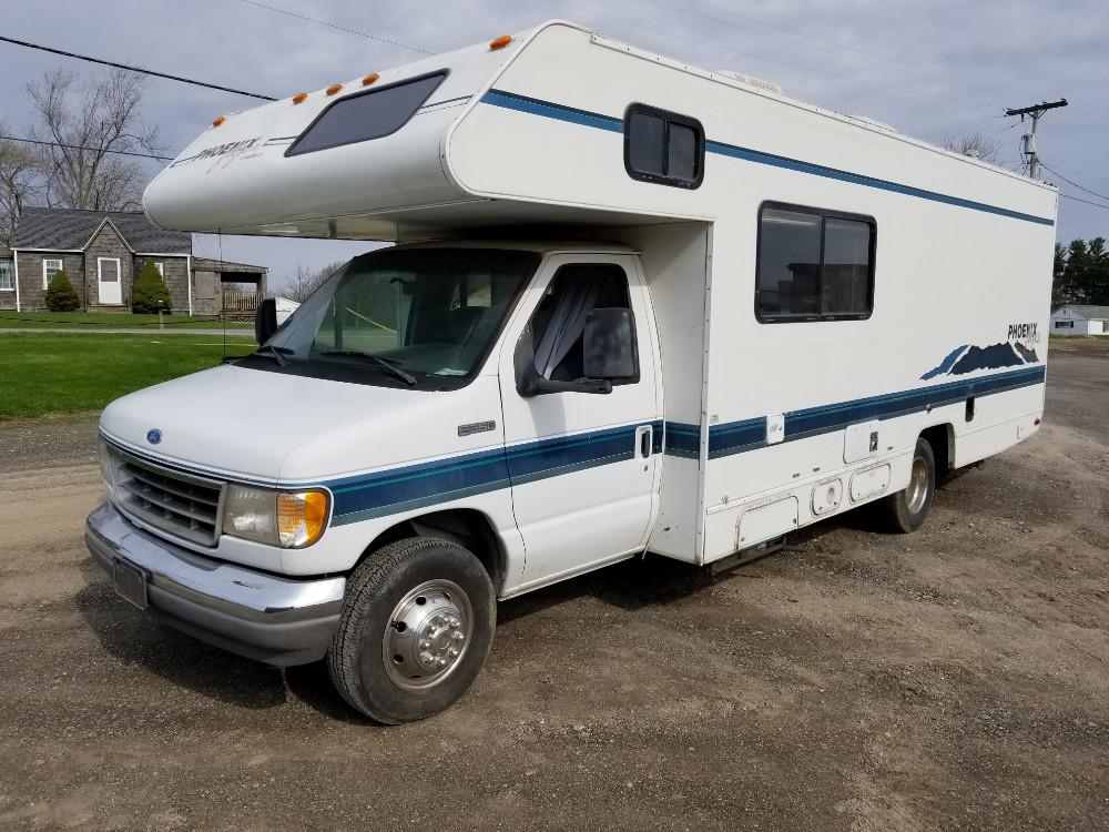 1996 Ford Phoenix Flyer Motorhome, 26'