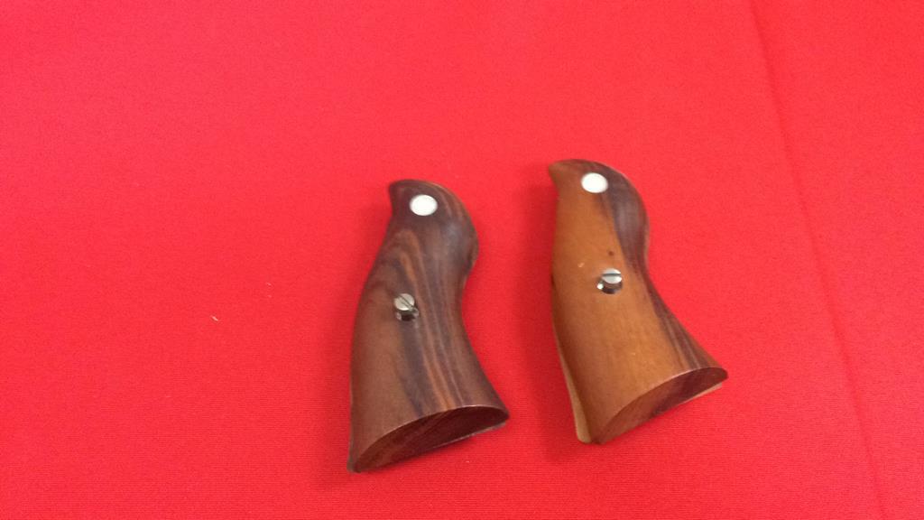 2 Ruger Grips