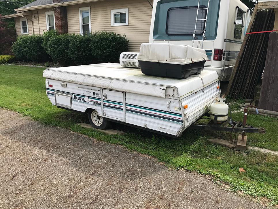 Jayco 1006 Deluxe Popup Camper