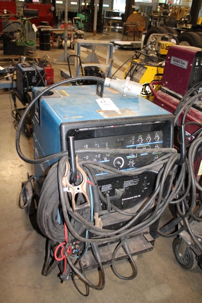 Miller Syncrowave 250 DX Welder